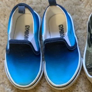Gymboree size 4 skip on sneakers